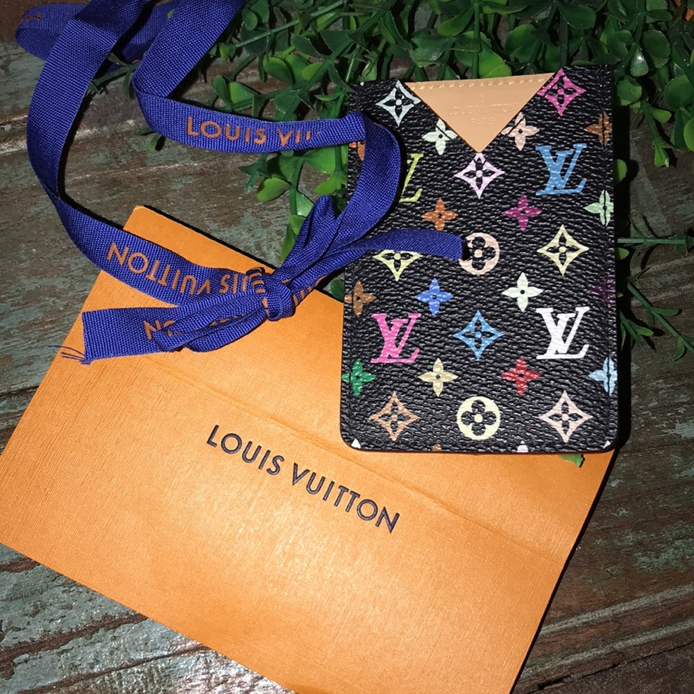 ⭐️HOST PICK⭐️ Louis Vuitton